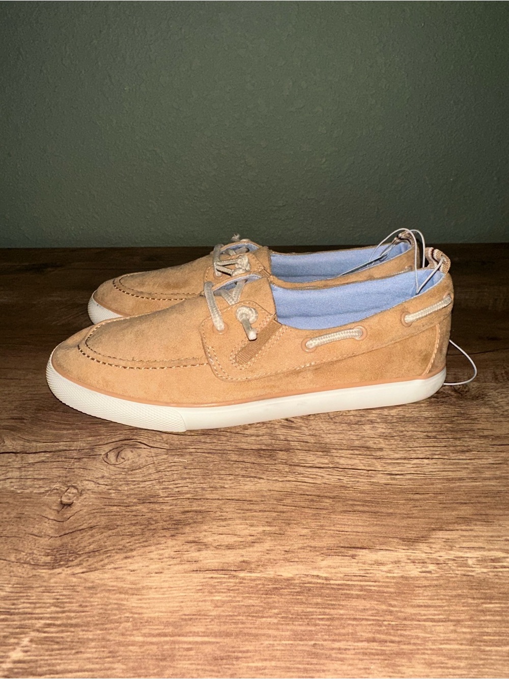 Cat & Jack youth shoes size 4. NWT! - Picture 3 of 4